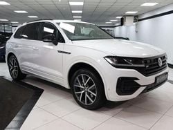White Used 2018 VW Touareg R-line SUV | £22,849 (Expensive)