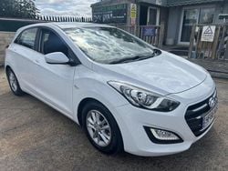 White Used 2016 Hyundai i30 SE Hatchback | £5,799 (Fair price)