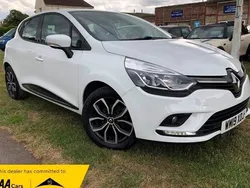 White Used 2019 Renault Clio IV Play Hatchback | £9,395 (Fair price)