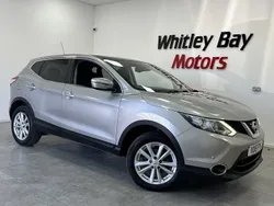 Silver Used 2015 Nissan Qashqai Acenta+ SUV | £7,990 (Fair price)