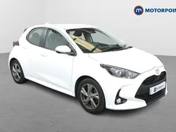 White Used 2024 Toyota Yaris Hybrid Hatchback | £17,499 (Good price)