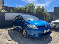 Blue Used 2011 Toyota Auris Hatchback | £1,995 (Good price)