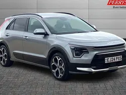 Used 2025 Kia Niro 3 SUV | £25,101 (A bit pricey)