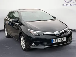 Used 2017 Toyota Auris Hybrid Business Edition | £10,949 (Fair price)