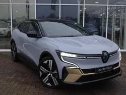 Ceramic gry+blk Used 2023 Renault Mégane Iconic Hatchback | £29,995