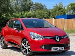 Red Used 2014 Renault Clio IV Dynamique Hatchback | £3,495 (Fair price)