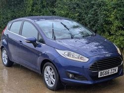 Blue Used 2016 Ford Fiesta Zetec Hatchback | £4,495 (Fair price)