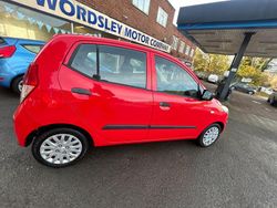 Bright red Used 2010 Hyundai i10 Classic Hatchback | £2,299 (Fair price)