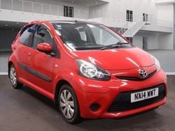 Multicoloured Used 2014 Toyota Aygo Hatchback | £2,500 (Super price)