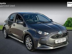 Used 2025 Toyota Yaris Hybrid Hatchback | £14,178 (Good price)