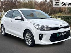 White Used 2017 Kia Rio 3 Hatchback | £8,295 (Fair price)