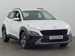 White Used 2023 Hyundai Kona SE SUV | £17,998 (Fair price)