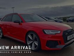 Misano red pearlescent Used 2019 Audi RS4 Sport Estate | £45,995 (Fair price)