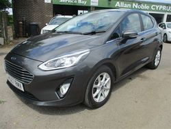 Grey Used 2018 Ford Fiesta Zetec Hatchback | £8,299 (Fair price)