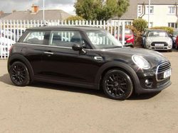 Black Used 2015 Mini Cooper Hatch Hatchback | £9,990 (Good price)