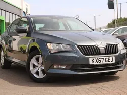 Quartz grey metallic Used 2017 Skoda Superb Hatchback | £13,550 (Fair price)