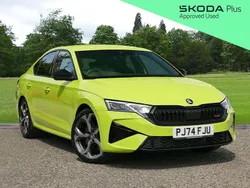 Green Used 2025 Skoda Octavia vRS Hatchback | £30,795 (Expensive)