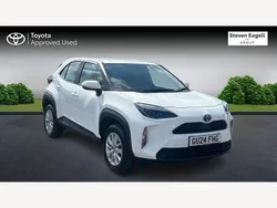 White Used 2024 Toyota Yaris Hybrid Hatchback | £21,099 (A bit pricey)