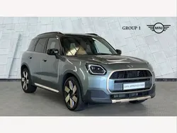 Green Used 2024 Mini Countryman Exclusive SUV | £32,990 (A bit pricey)
