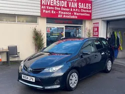 Used 2014 Toyota Auris Touring Sports Active Estate | £3,995 (Good price)