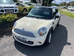White Used 2013 Mini Cooper D Hatch Hatchback | £4,495 (Fair price)