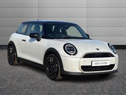 White Used 2025 Mini Cooper S Hatch Hatchback | £27,990 (A bit pricey)