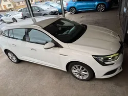 White Used 2018 Renault Mégane GrandTour Dynamique Estate | £5,350 (Fair price)