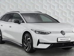 White Used 2025 VW ID.7 Pro Sedan | £38,074 (Good price)