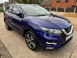 Blue Used 2017 Nissan Qashqai N-Connecta SUV | £10,695 (Fair price)