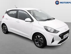 White Used 2024 Hyundai i10 Advanced Hatchback | £13,599 (Fair price)
