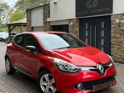 Red Used 2014 Renault Clio IV Dynamique Hatchback | £4,280 (Fair price)