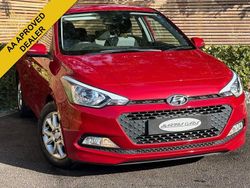 Red Used 2017 Hyundai i20 SE Hatchback | £8,485 (Fair price)