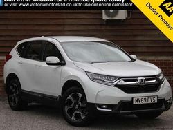 White Used 2019 Honda CR-V SE SUV | £16,495 (Fair price)