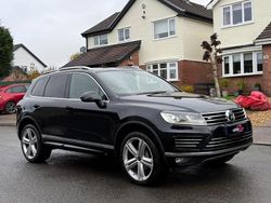 Black Used 2015 VW Touareg R-line SUV | £10,495
