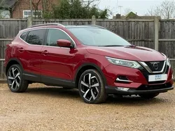 Red Used 2017 Nissan Qashqai S SUV | £11,890 (Good price)