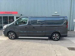 Grey Used 2023 Renault Trafic Van | £19,950 (Fair price)