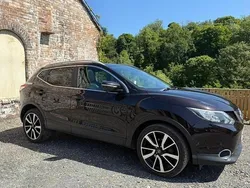 Black Used 2014 Nissan Qashqai Tekna SUV | £6,350 (A bit pricey)