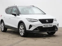 Nevada white with black roof Used 2022 Seat Arona FR SUV | £14,990 (Fair price)