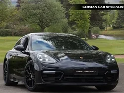 Jet black Used 2017 Porsche Panamera 4 Sport Turismo Sedan | £33,990