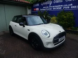 White Used 2018 Mini Cooper Hatch Hatchback | £9,995 (Fair price)