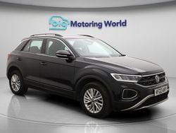 Black Used 2022 VW T-Roc Life SUV | £15,860 (Fair price)