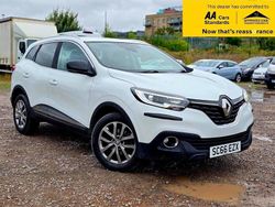 White Used 2015 Renault Kadjar Dynamique SUV | £8,488 (Fair price)