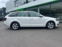 White Used 2019 Skoda Octavia SE Technology Estate | £14,402 (Fair price)