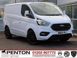 White Used 2019 Ford Transit Custom Limited Van | £12,490 (Fair price)