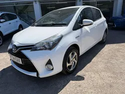 White Used 2014 Toyota Yaris Hybrid Hatchback | £7,690 (Expensive)