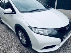 White Used 2012 Honda Civic ES Hatchback | £3,825 (Fair price)