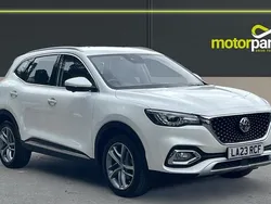 White Used 2023 MG HS Excite SUV | £16,189 (Fair price)