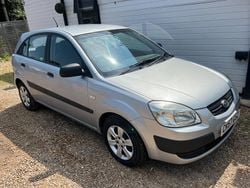 Silver Used 2007 Kia Rio Hatchback | £2,295 (Fair price)