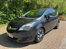 Black Used 2015 Vauxhall Meriva MPV | £4,695 (Fair price)