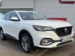 White Used 2022 MG HS Exclusive SUV | £16,895 (Fair price)